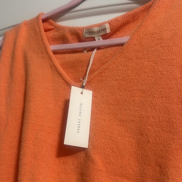 Gilded Intent Top - Picture 2 of 2